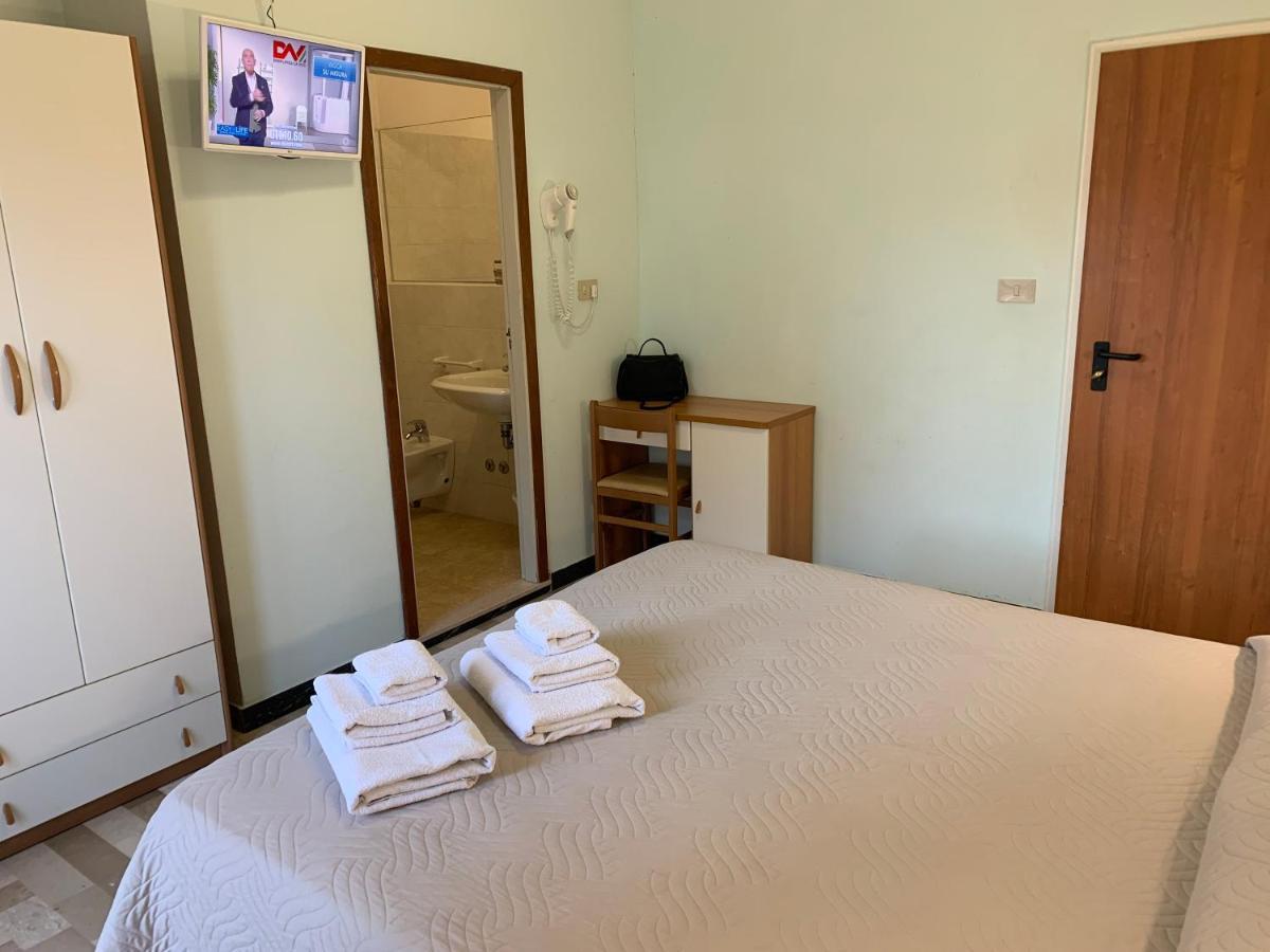 Hotel Levante Convenzionato Oltremare E Italia In Miniatura 리치오네 외부 사진